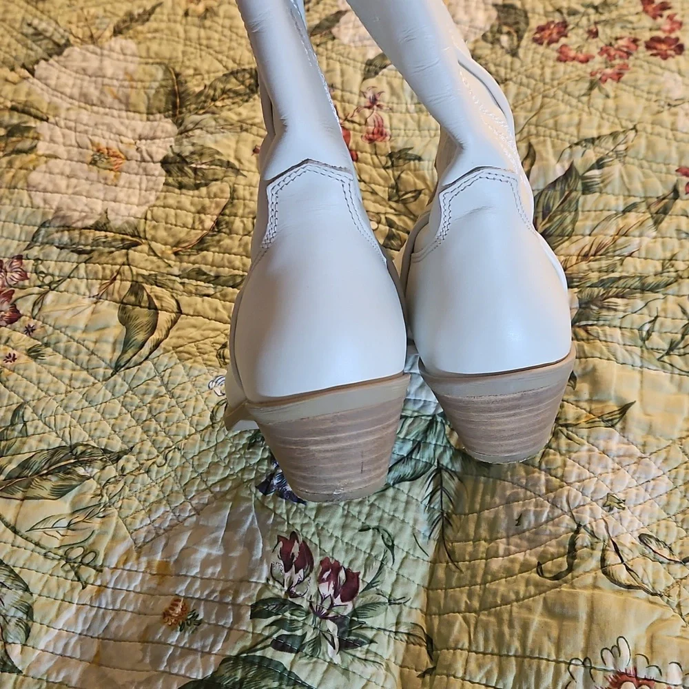 Steve Madden White Windie Boots Size 9.5M - Picture 4 of 12